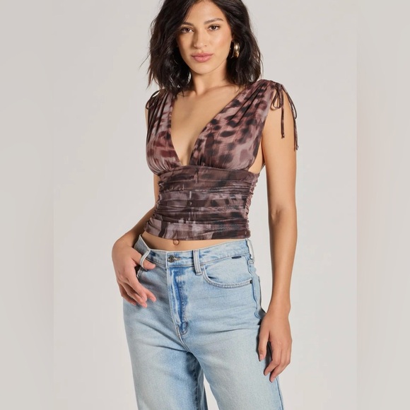 Fab and Fierce Animal Print Tank Top Size Large - Picture 2 of 11